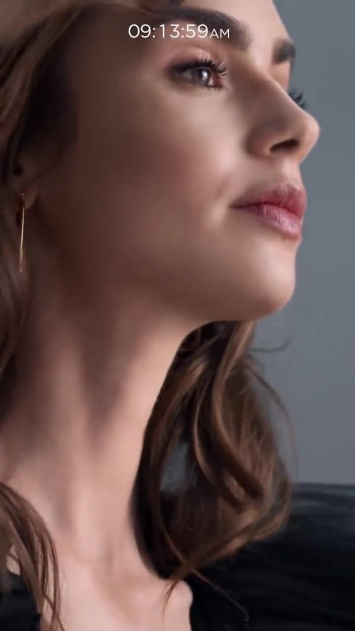 Lily Collins