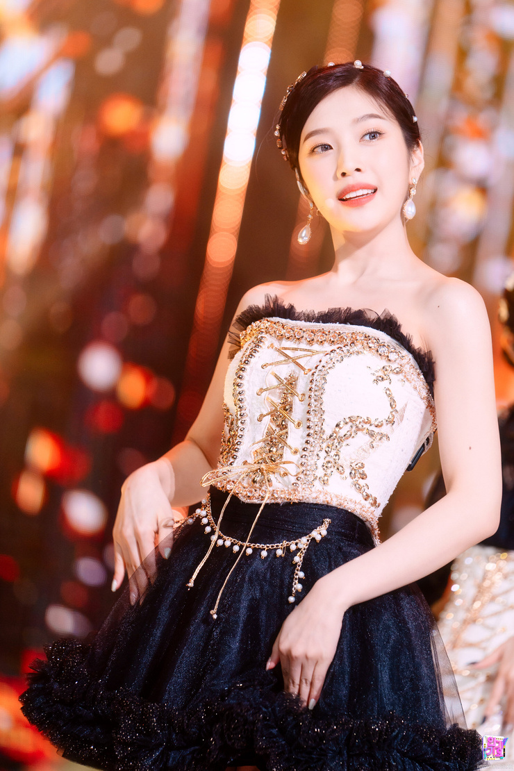 Joy (Park Soo Young)