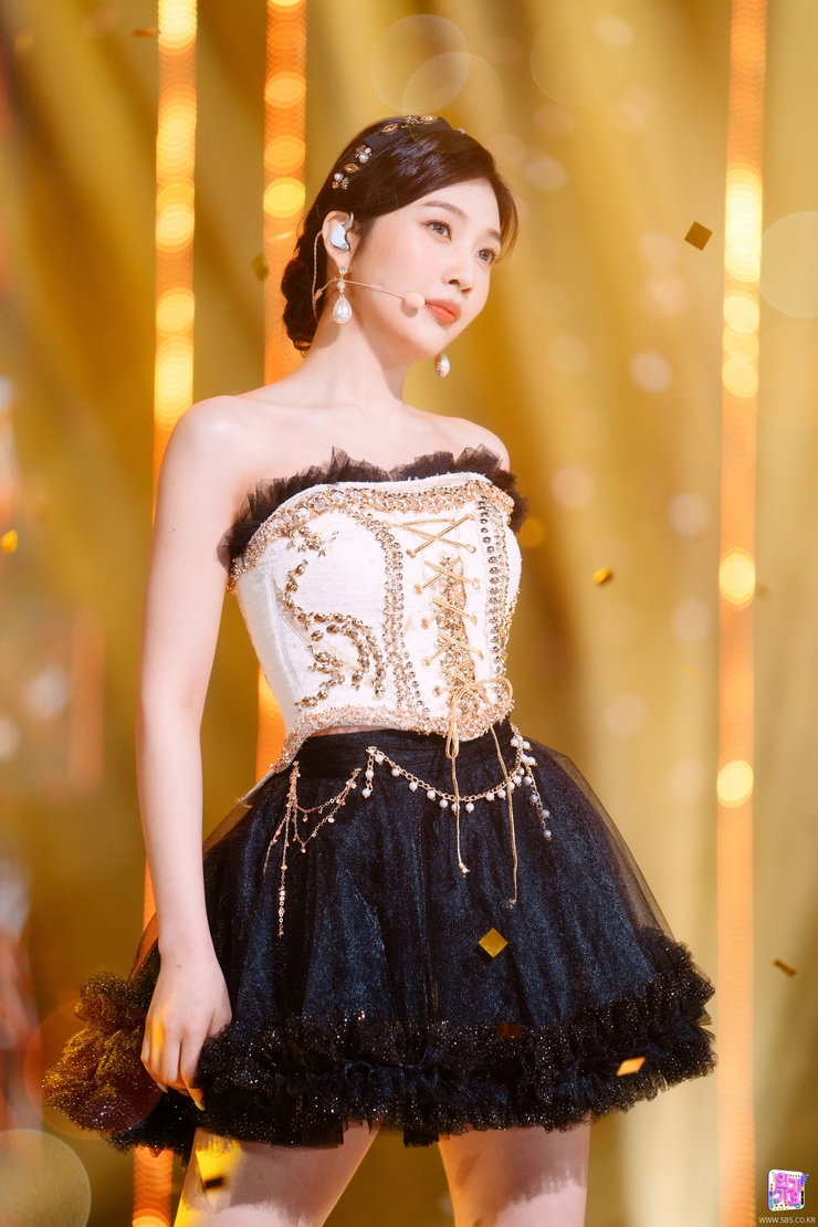 Joy (Park Soo Young)