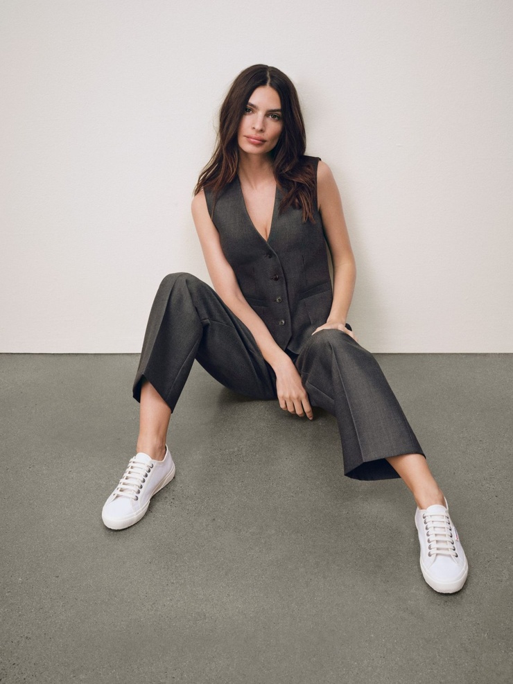 Emily Ratajkowski