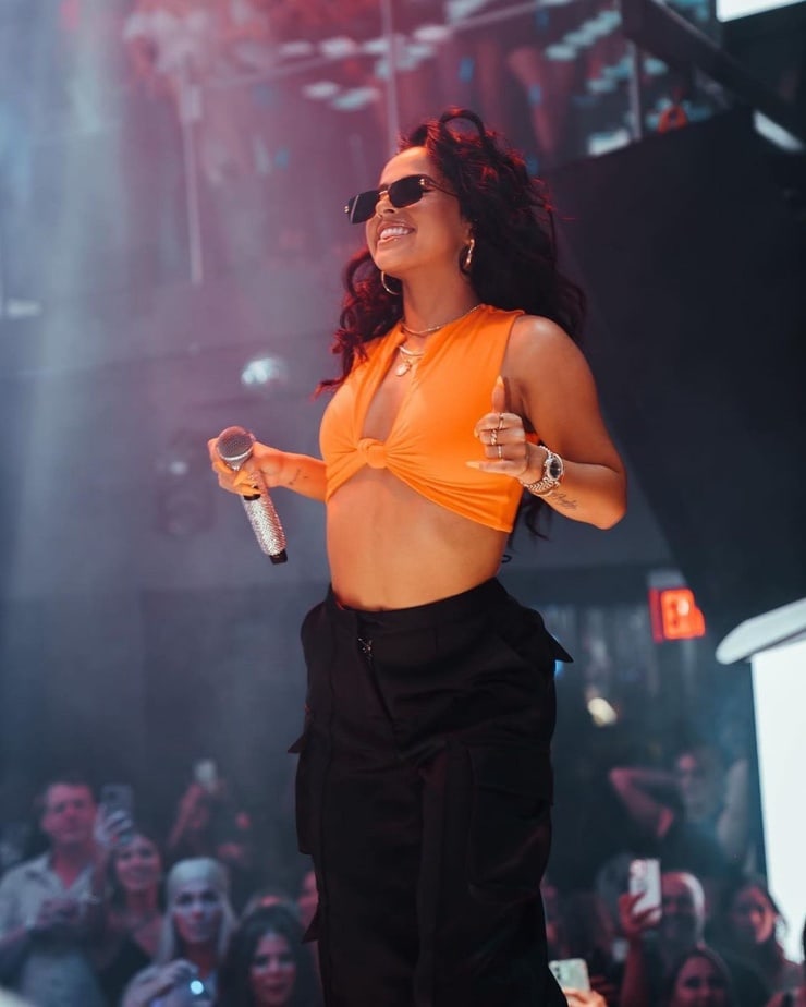 Becky G.