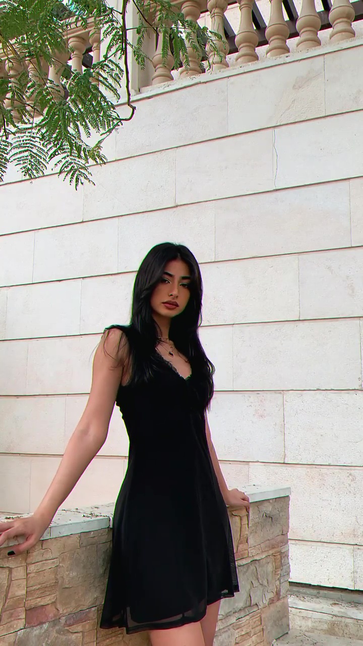 Iffat Marashi