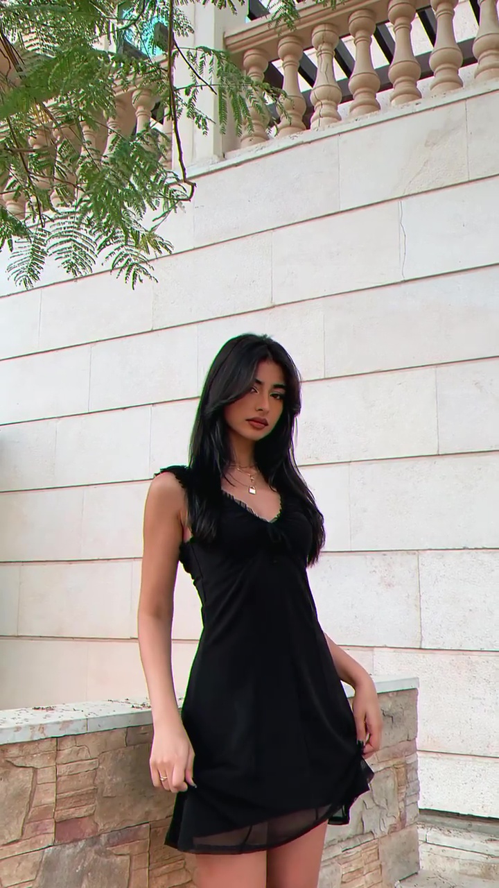 Iffat Marashi