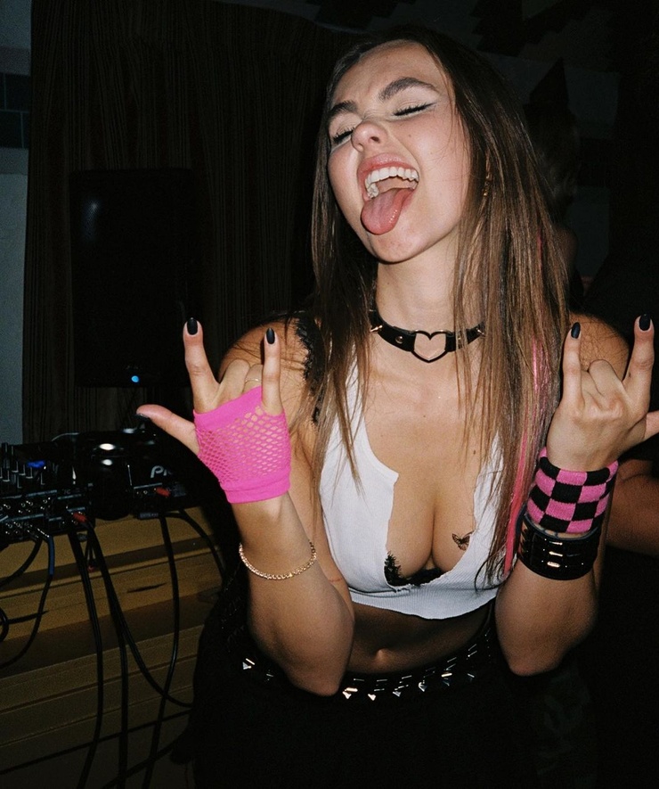 Lily Easton