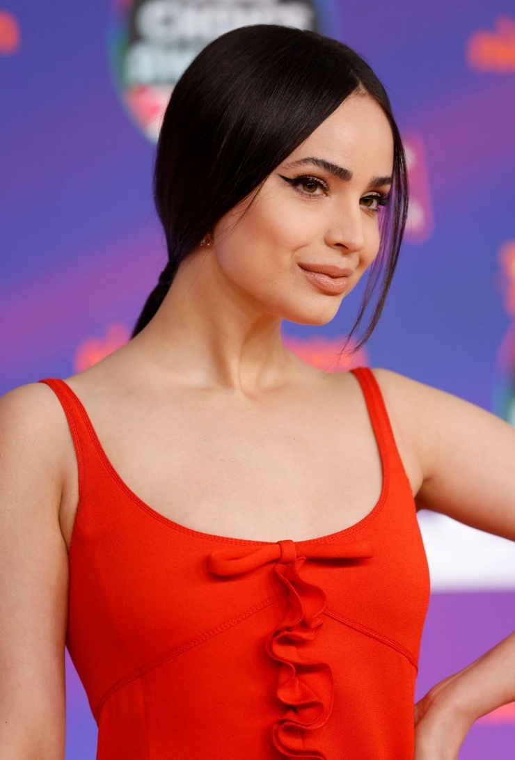 Sofia Carson