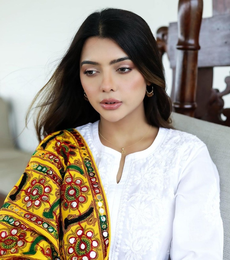 Ruhi Singh Ruhi Singh