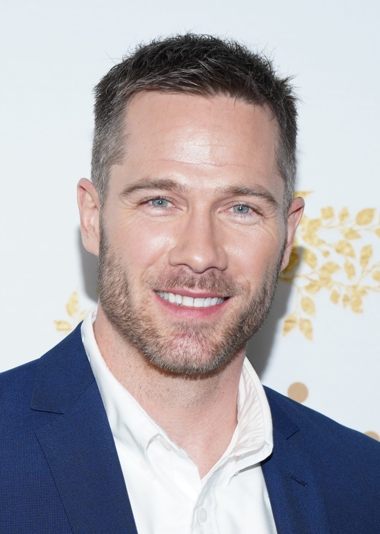 Luke MacFarlane