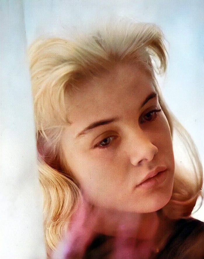 Sue Lyon