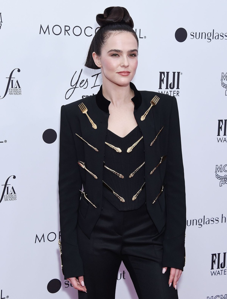 Zoey Deutch