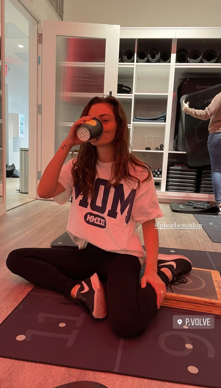 Phoebe Tonkin