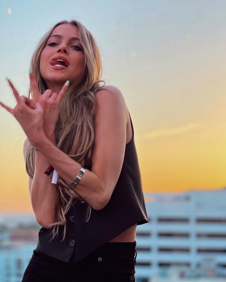 Anne Winters Anne Winters