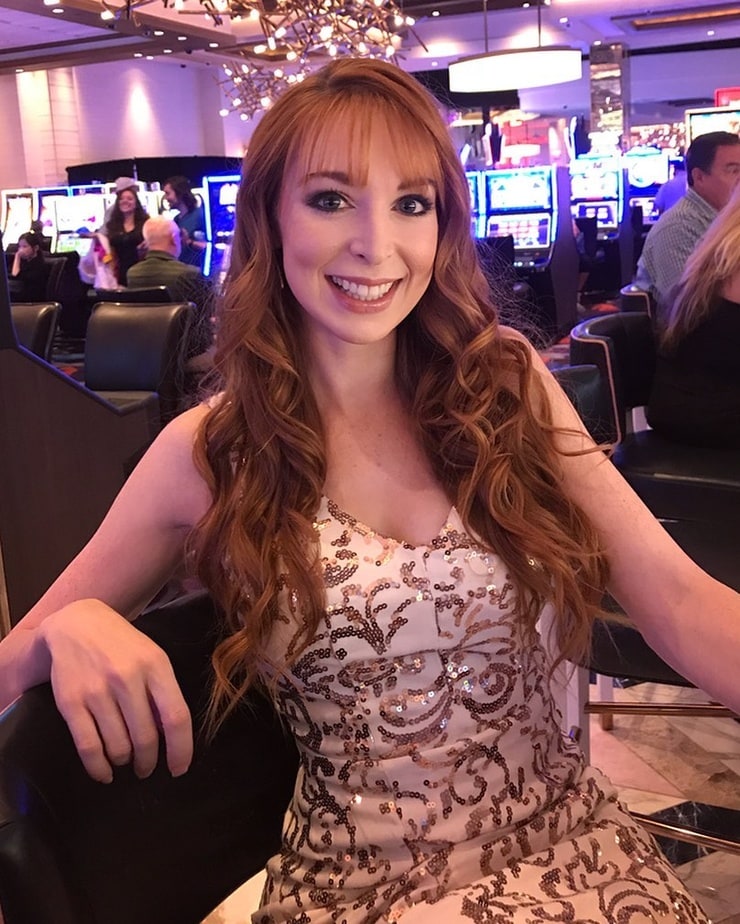 Lisa Foiles