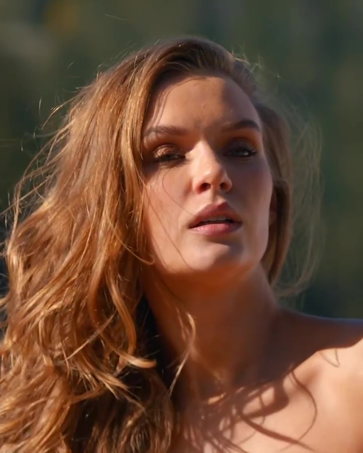 Josephine Skriver