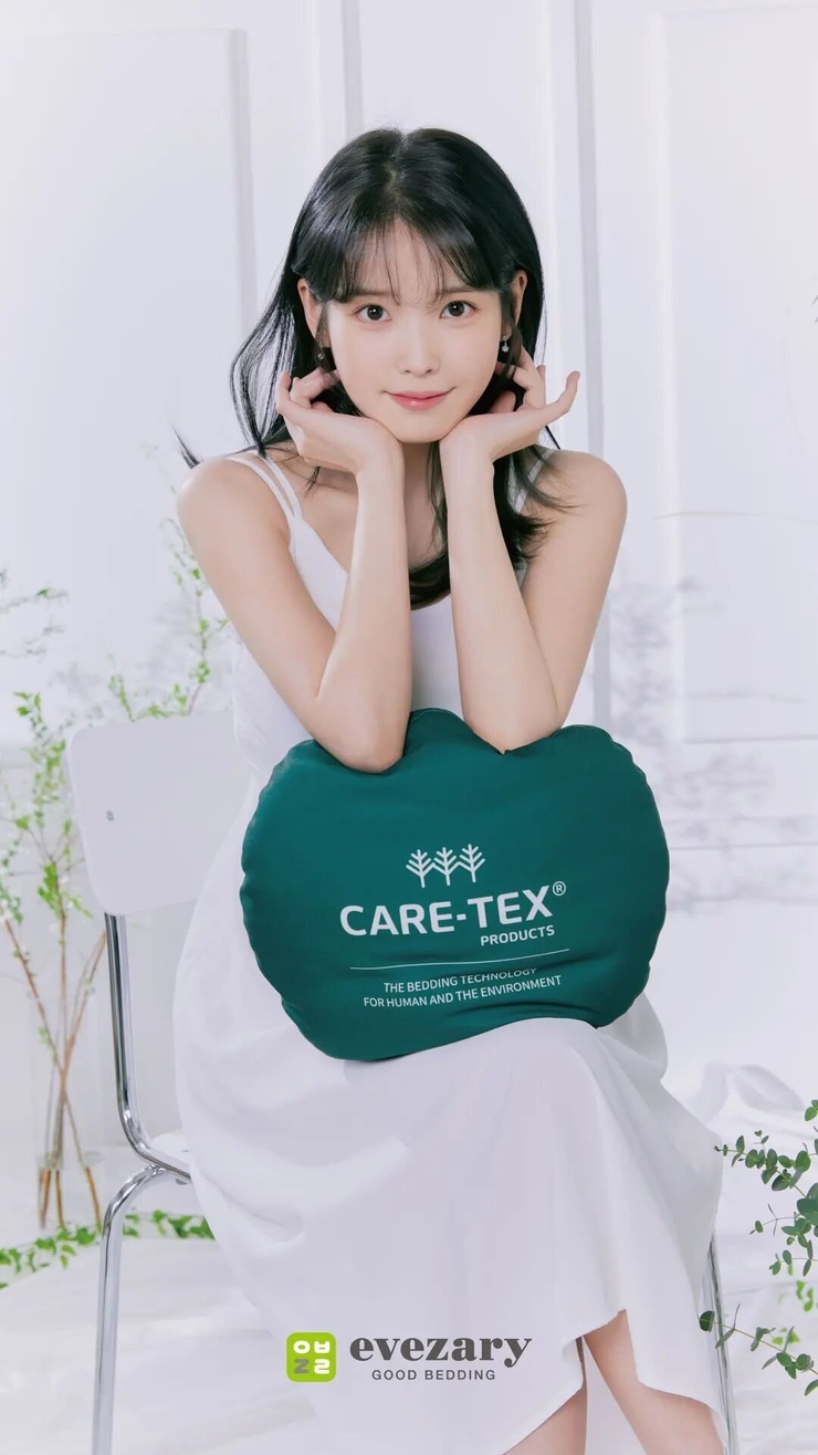 IU