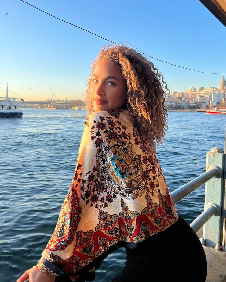 Camila Kendra