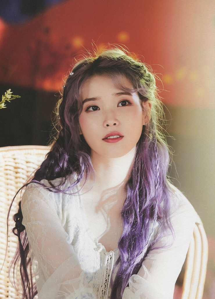 IU