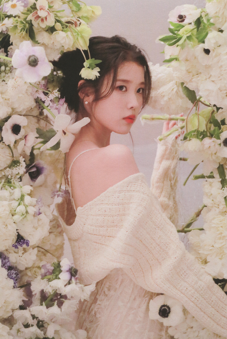 IU
