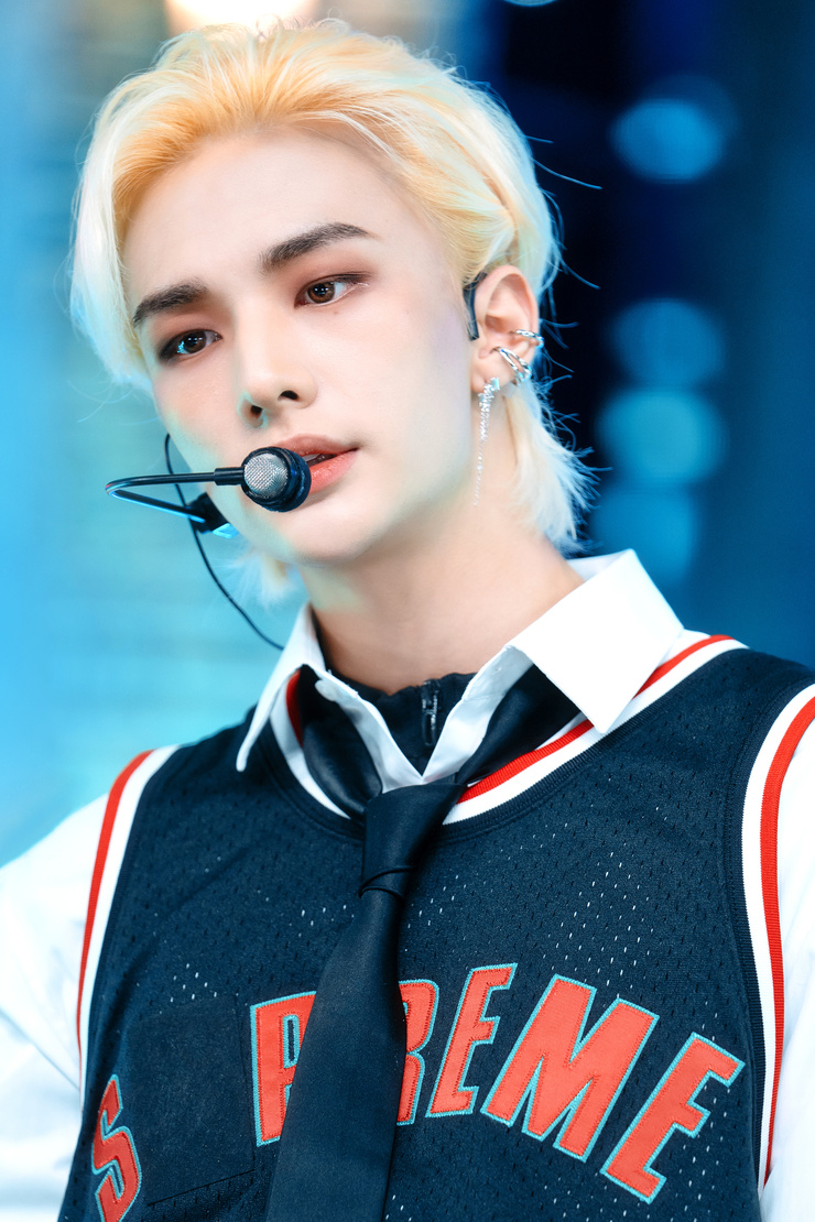 Hyun-Jin Hwang Hyun-Jin Hwang