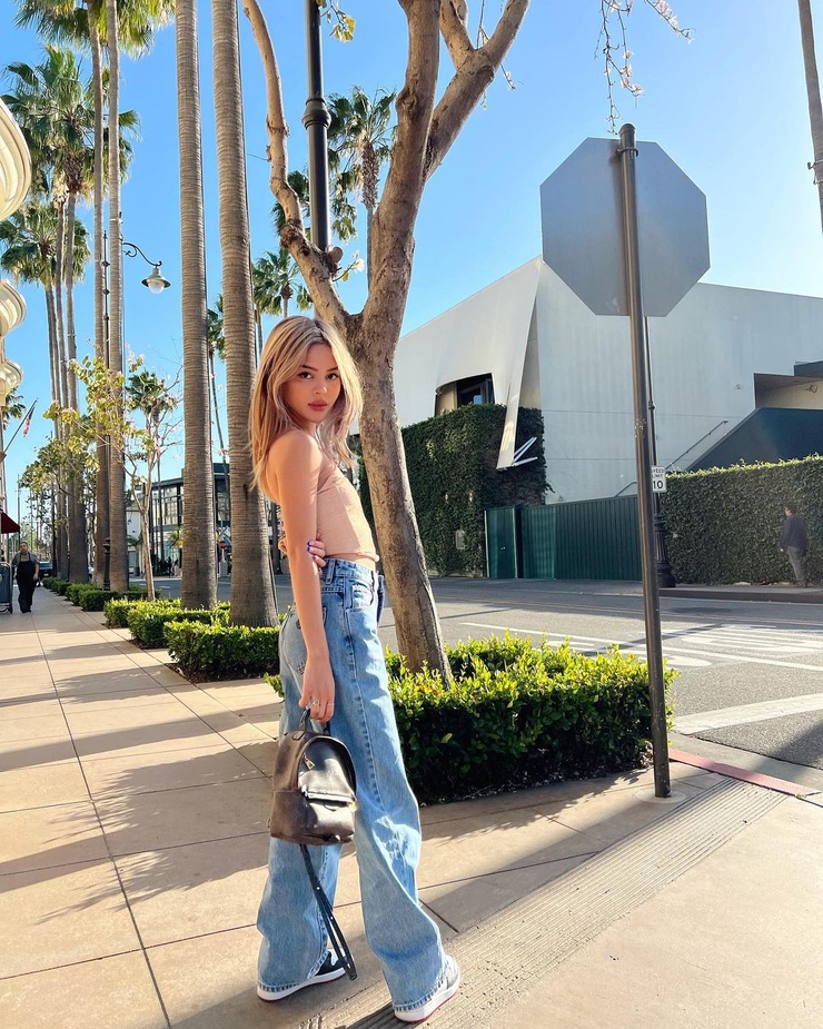 Lily Maymac