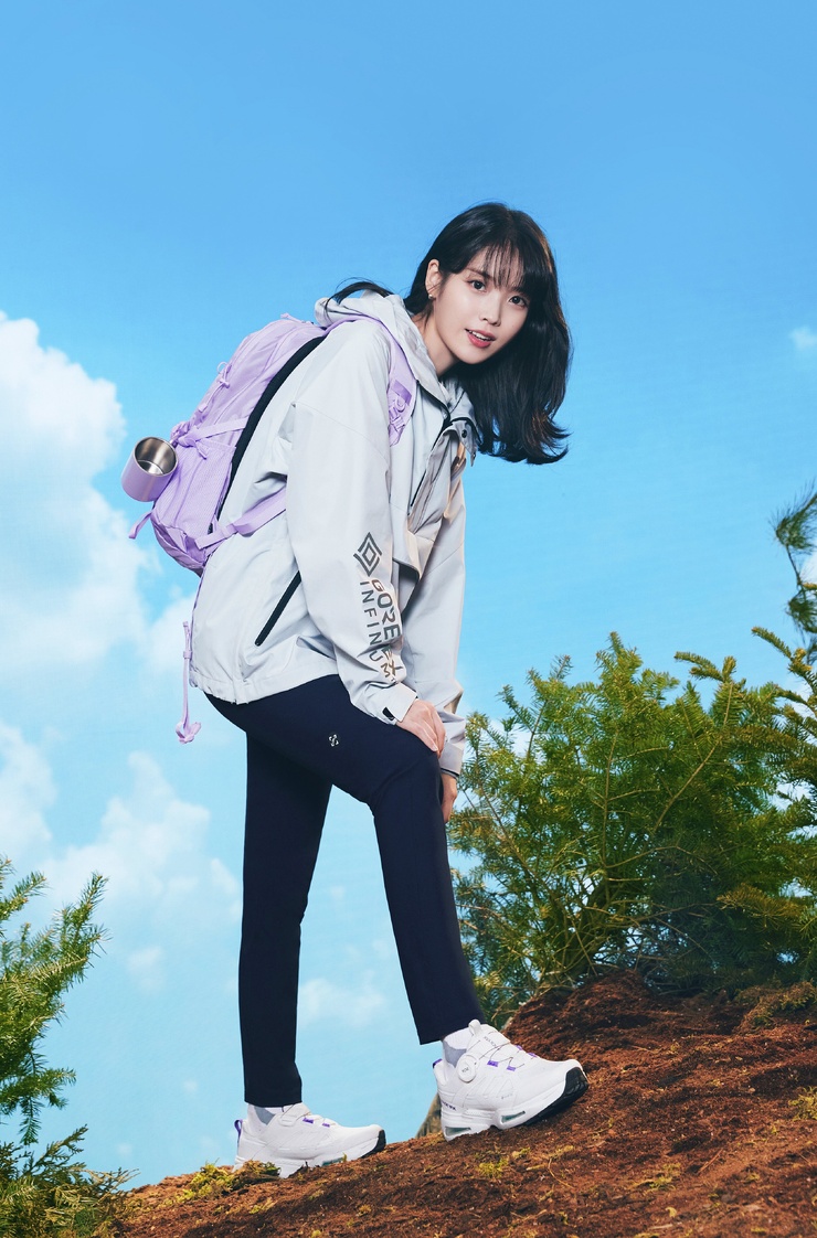 IU