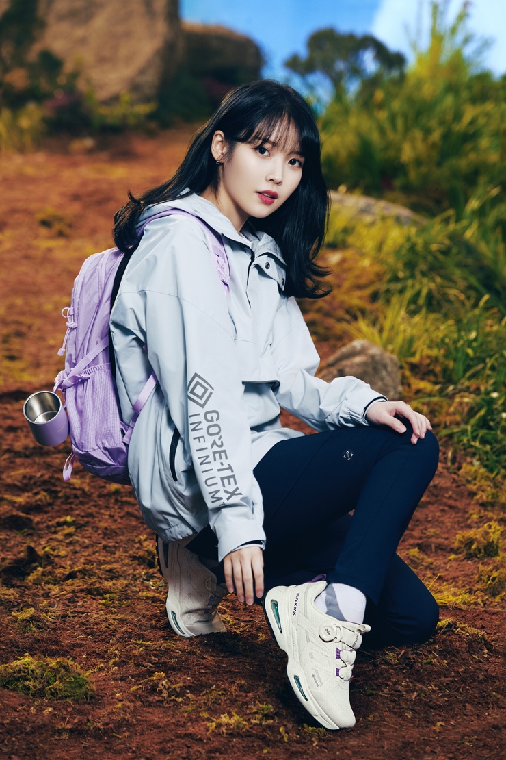 IU