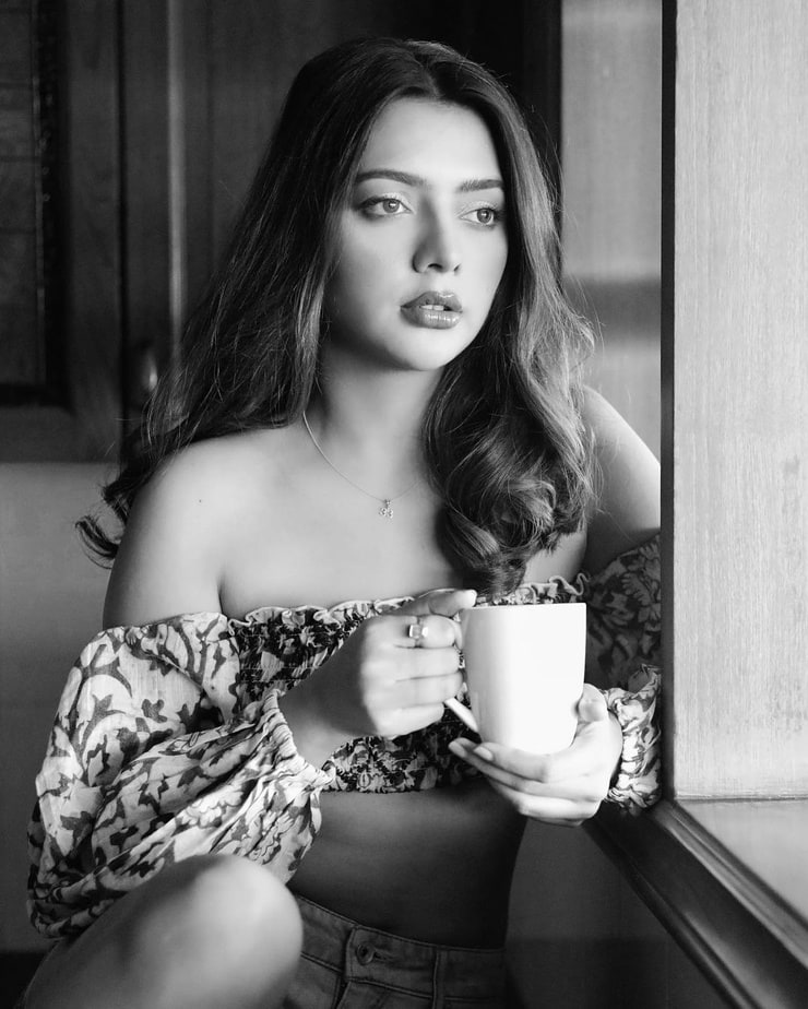 Ruhi Singh Ruhi Singh
