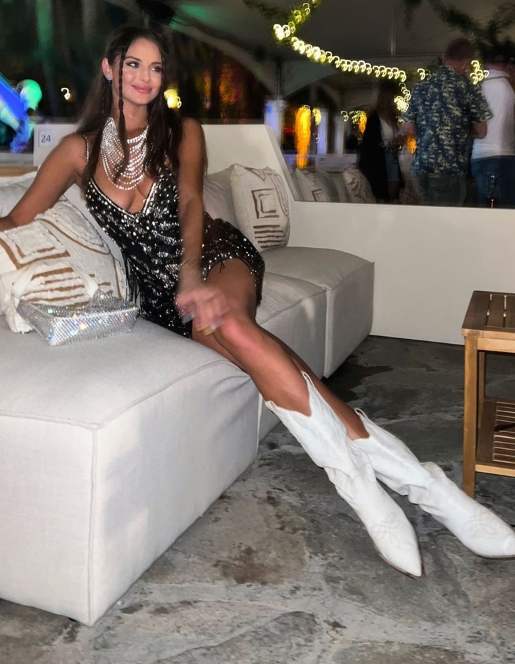 Carina Zavline