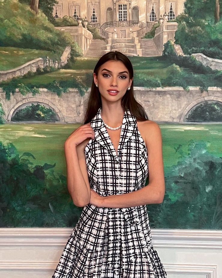 Chanel Postrel