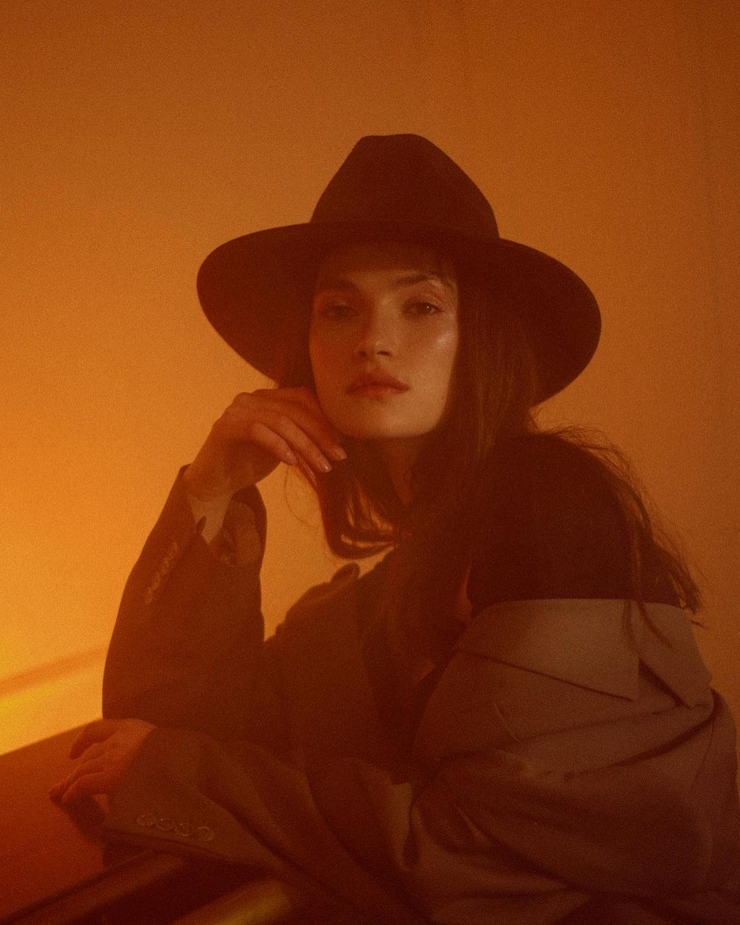 Eve Dumon