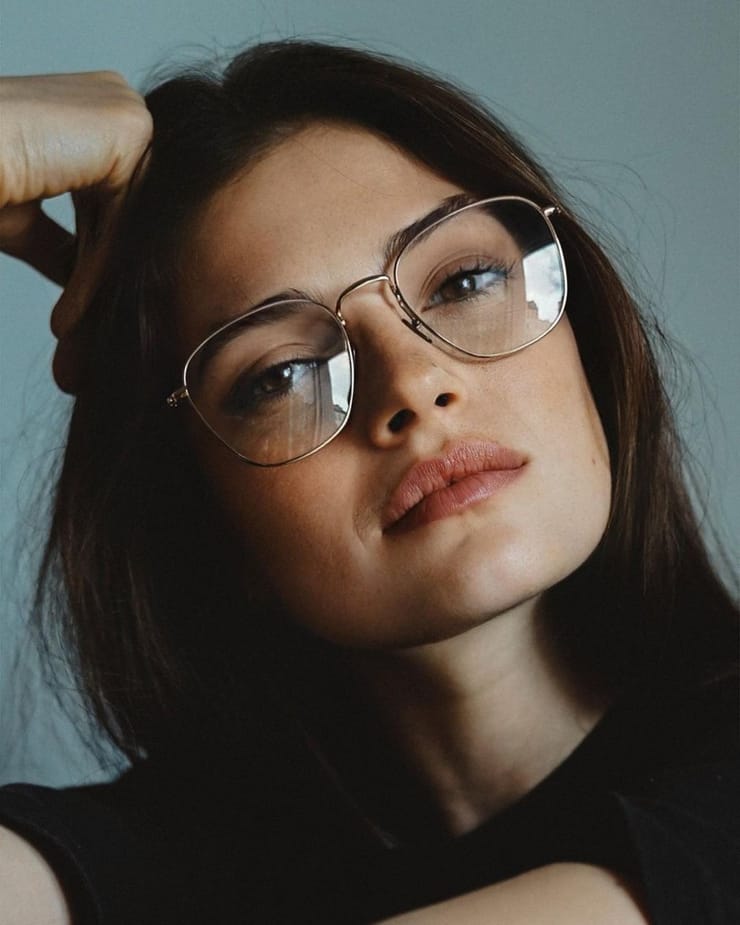 Eve Dumon