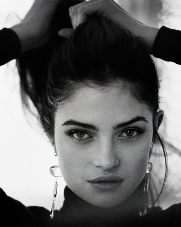 Eve Dumon
