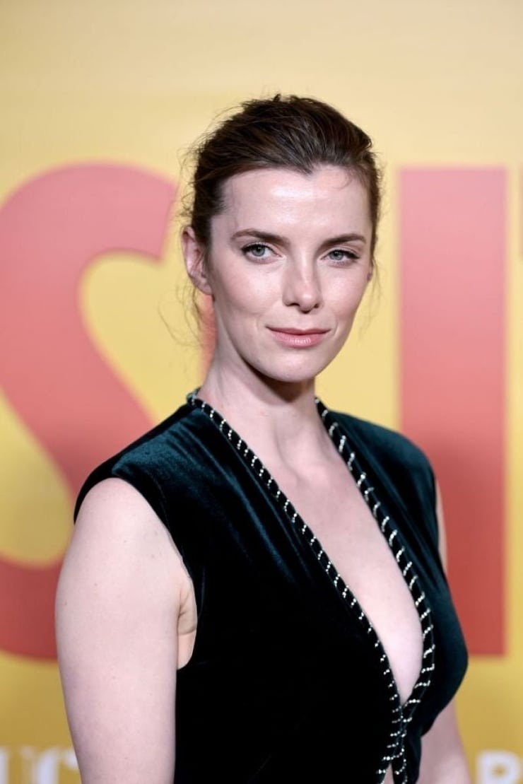 Betty Gilpin