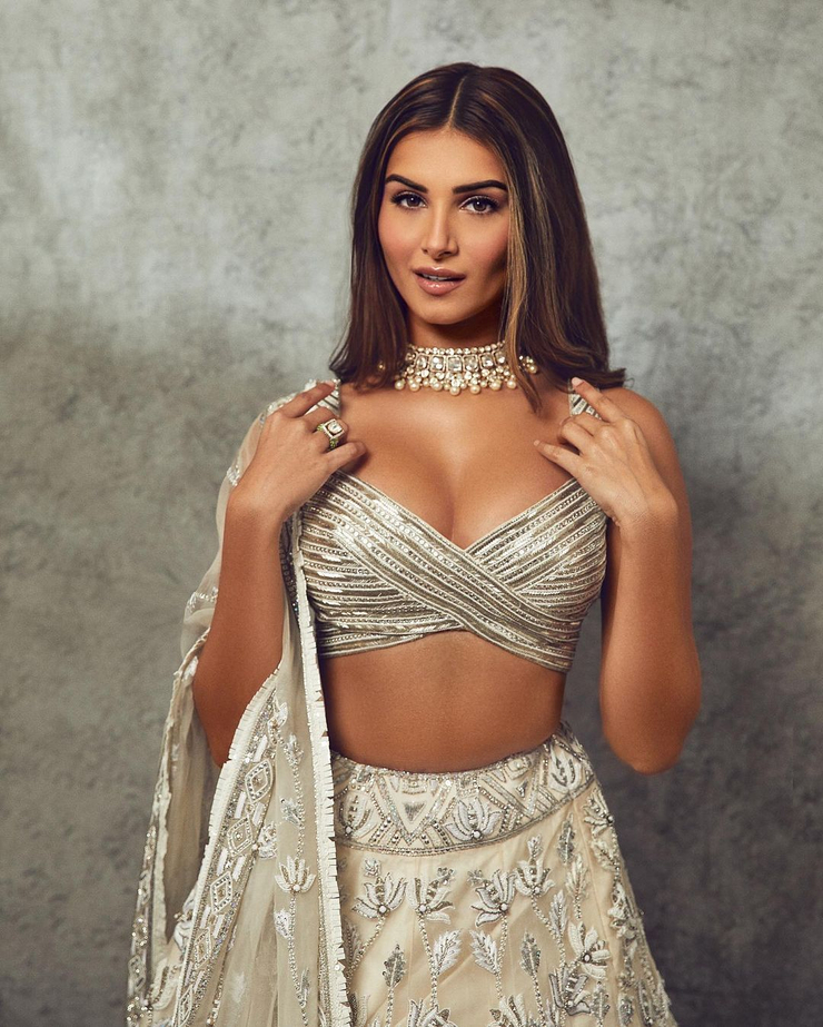 Tara Sutaria