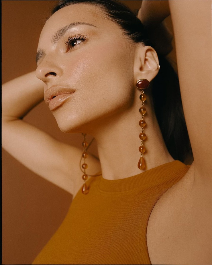 Emily Ratajkowski