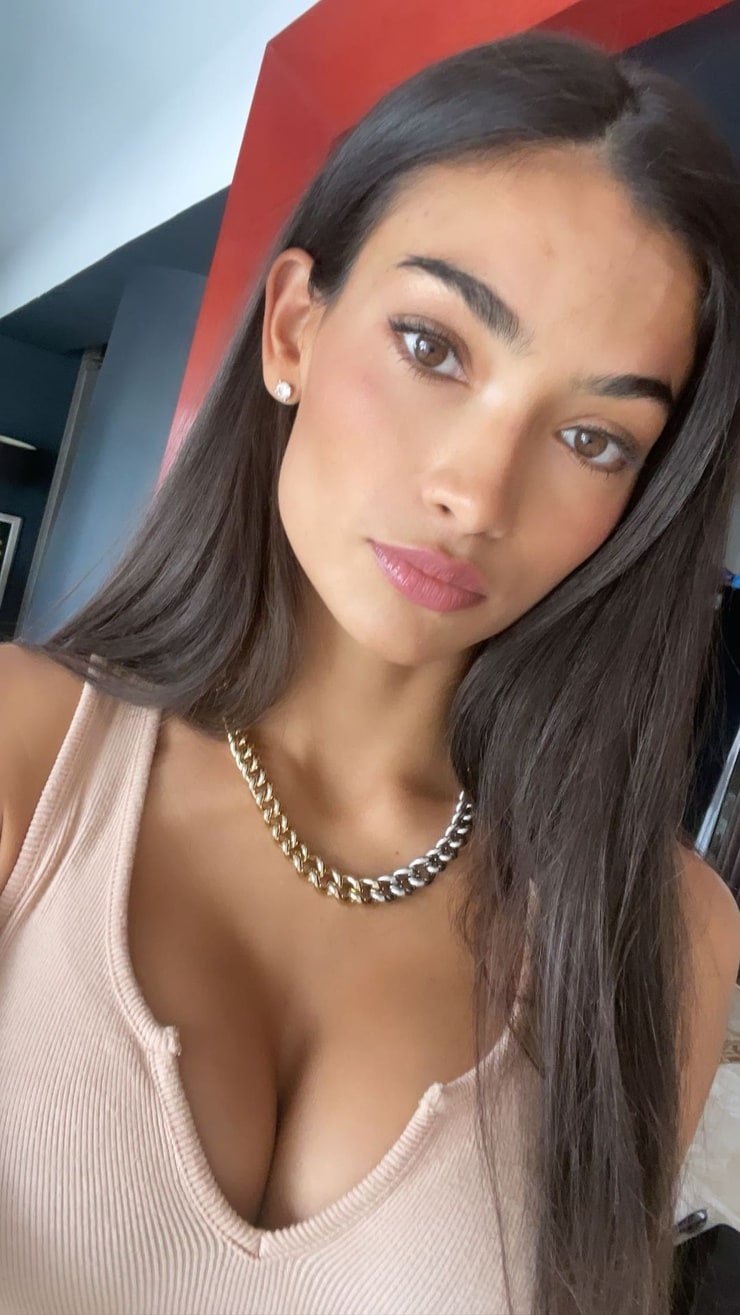 Kelly Gale