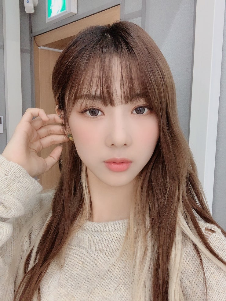 Picture of Yoohyeon