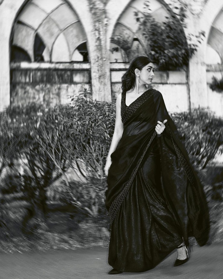 Mrunal Thakur