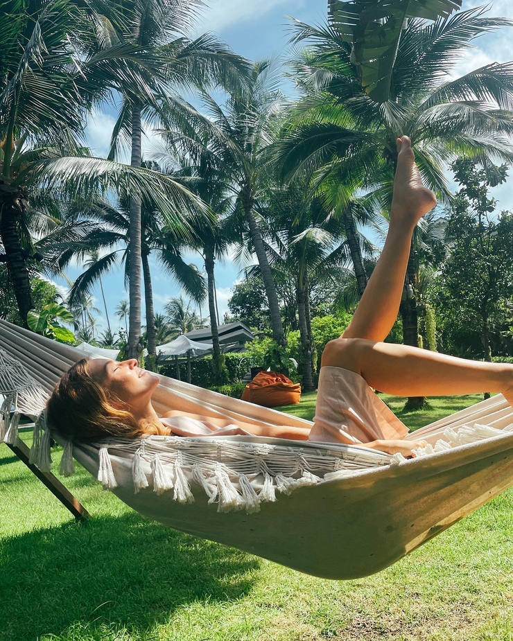 Valentina Zelyaeva Valentina Zelyaeva