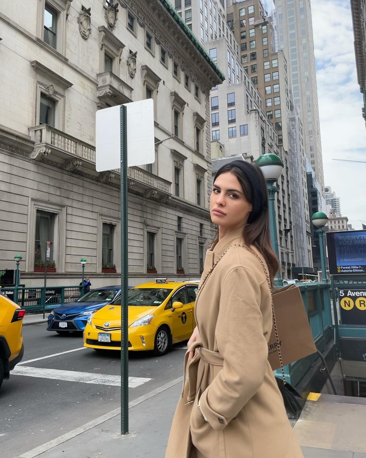 Bojana Krsmanovic Bojana Krsmanovic