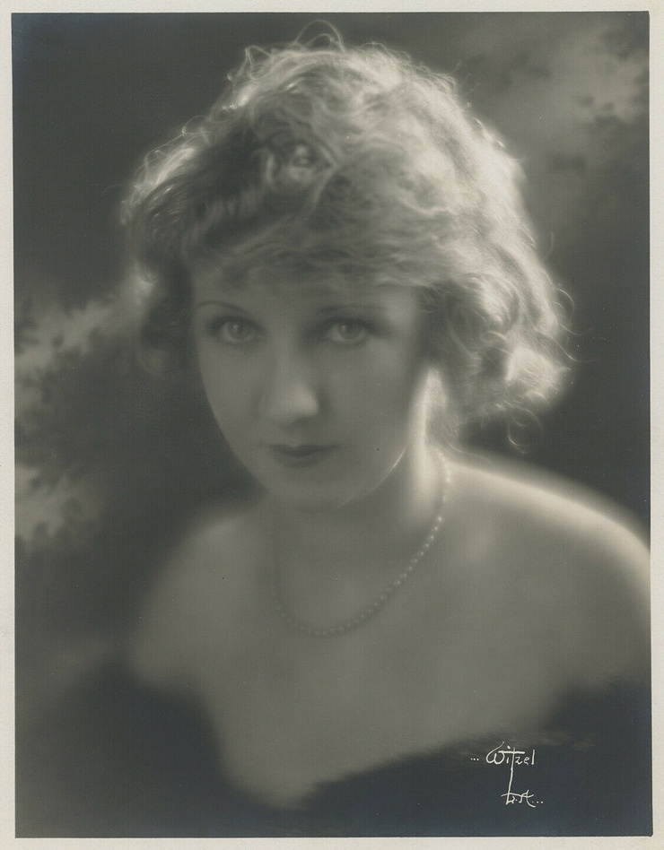 Mae Summers Mae Summers