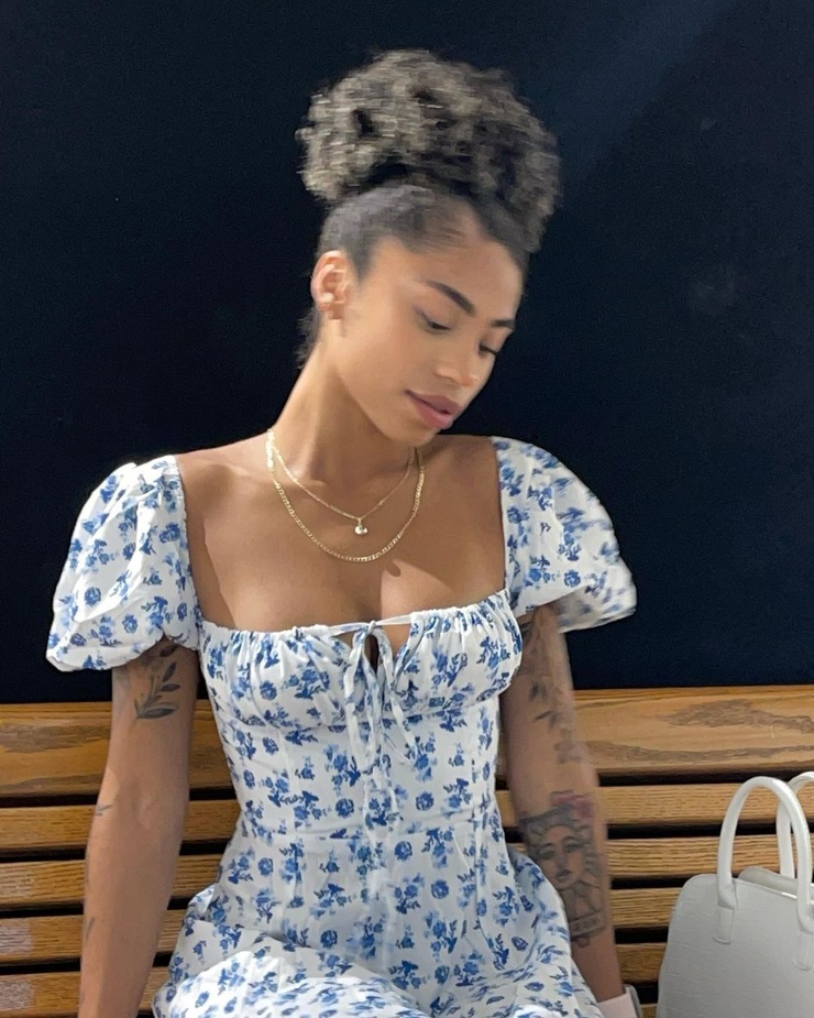 https://popularbio.com/venus-marquez/