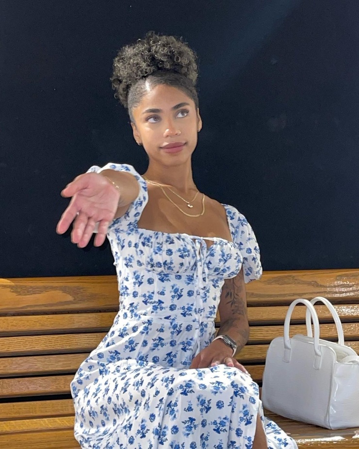 https://popularbio.com/venus-marquez/