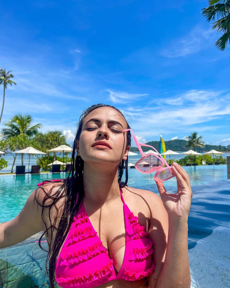 Aahna Sharma Aahna Sharma