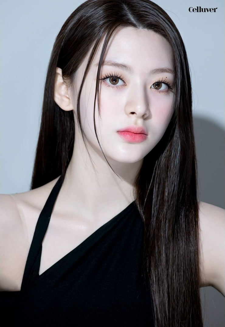 Seeun (STAYC) Seeun (STAYC)