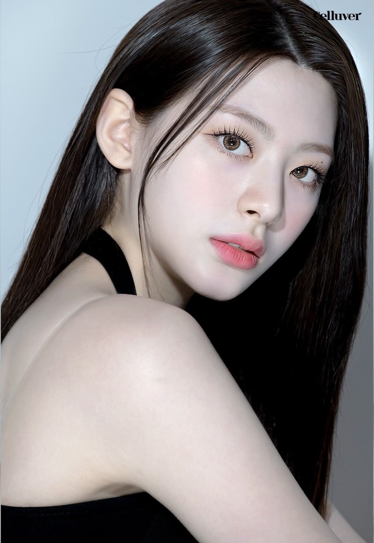 Seeun (STAYC) Seeun (STAYC)