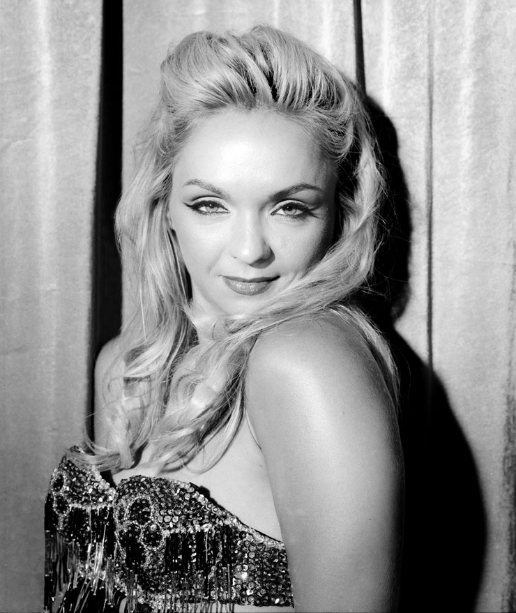 Julie Atlas Muz