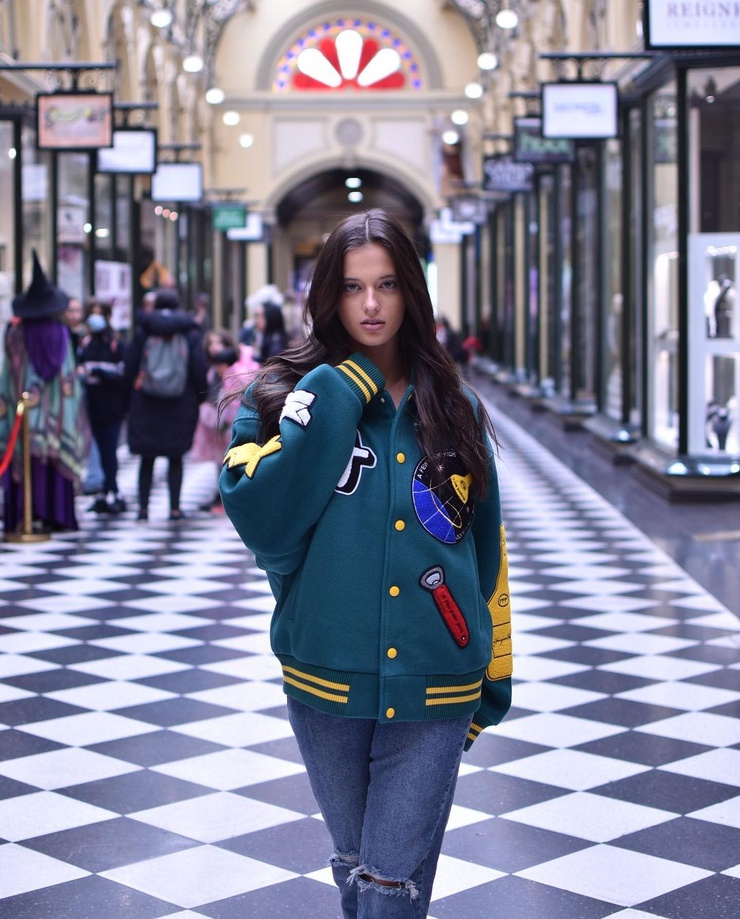 taya brooks
