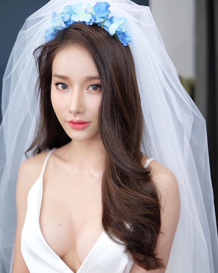 Pichana Yoosuk