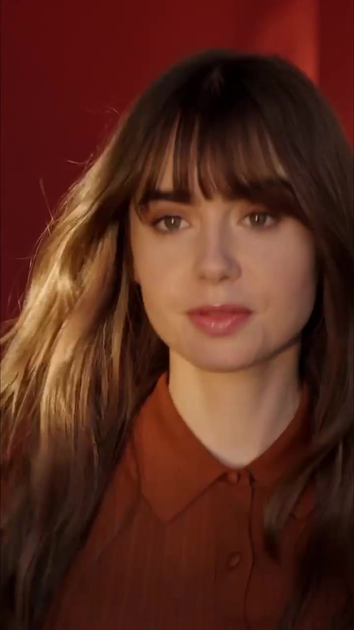 Lily Collins