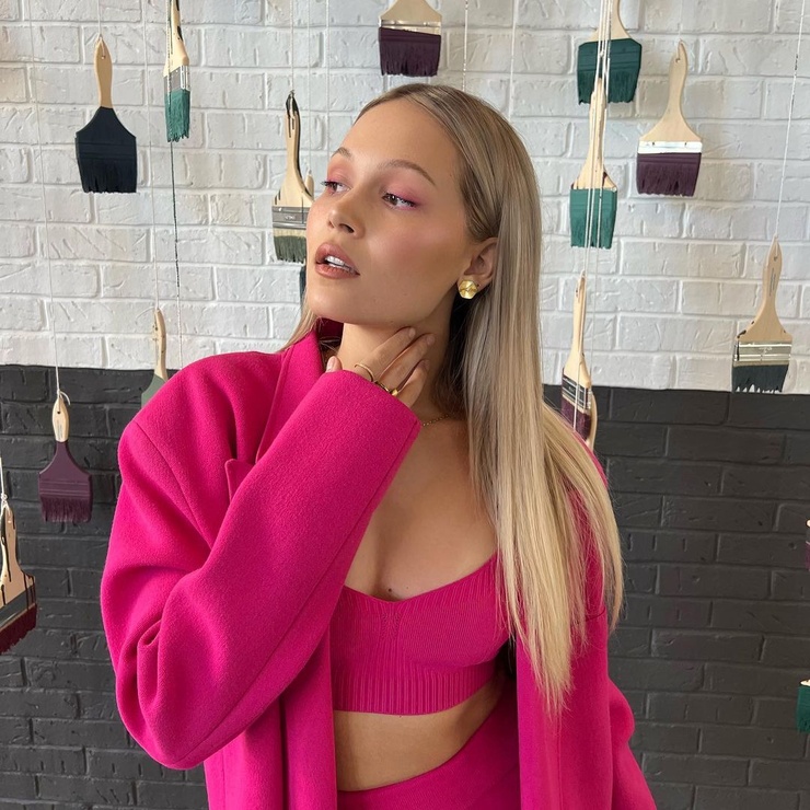 Kelli Berglund Kelli Berglund